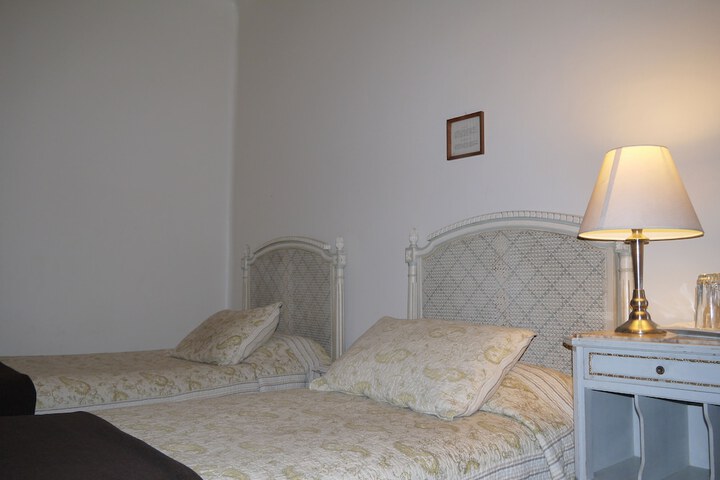 Room 9 of 44