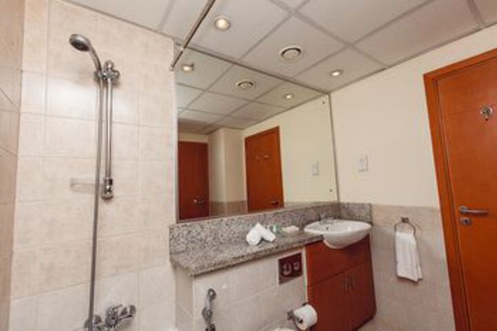 Room 8 of 41