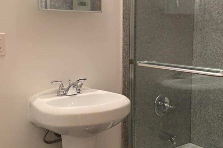Room 206 of 214