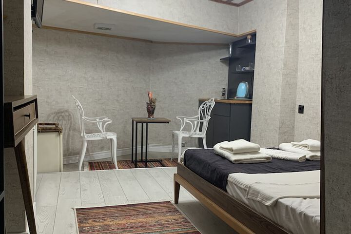 Room 5 of 29