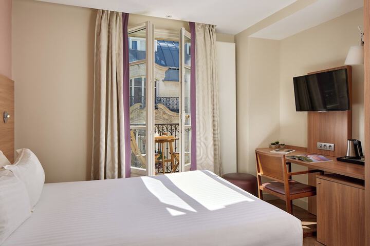 Room 29 of 102