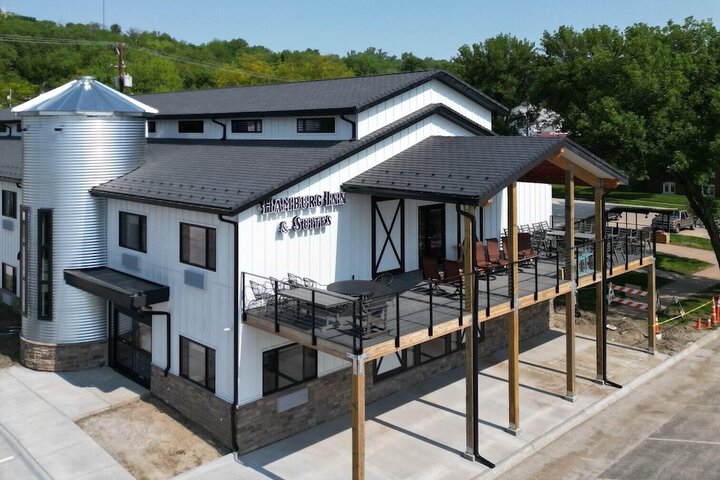 Image of Hamburg Inn & Suites