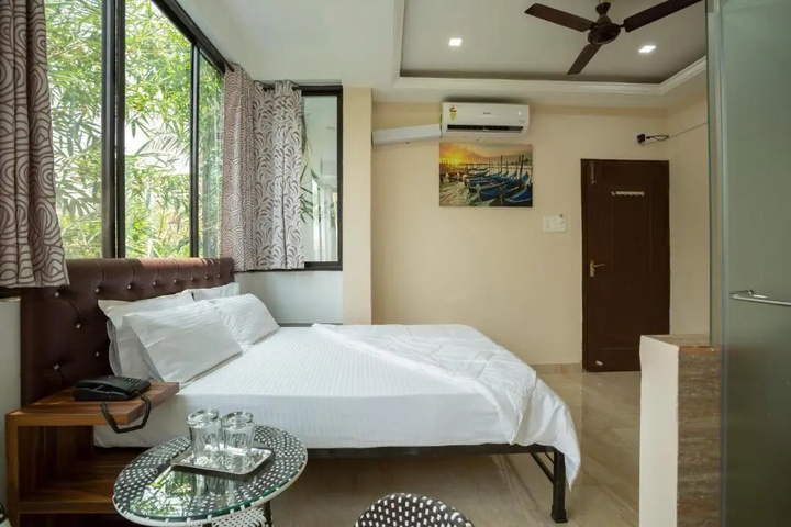 Room 2 of 13