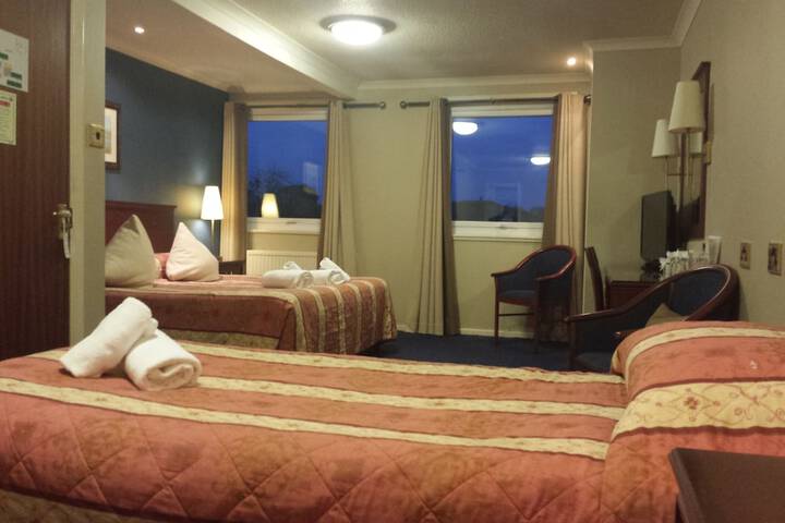 Room 27 of 118