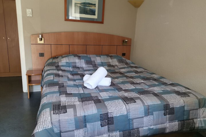 Room 5 of 37