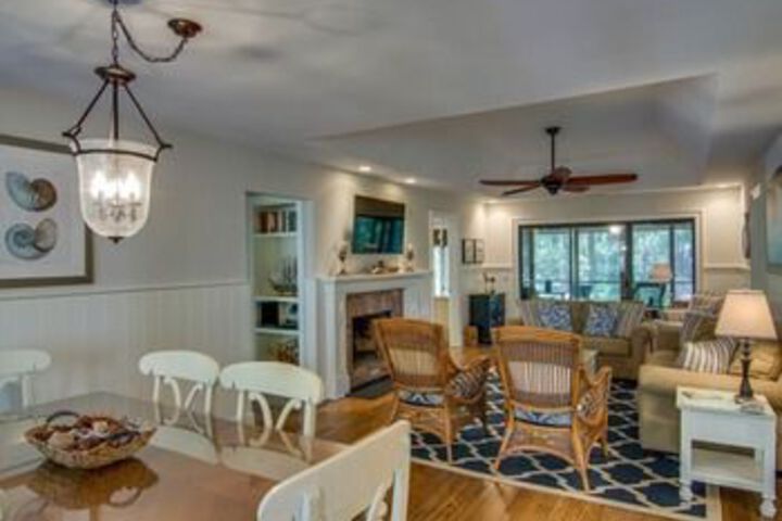 Room 28 of 60