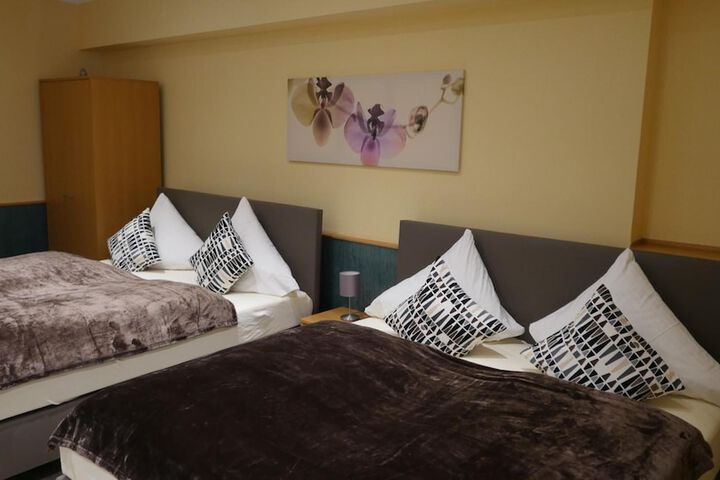 Room 13 of 53