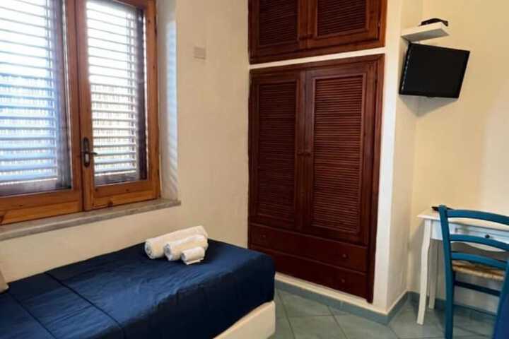 Room 20 of 43