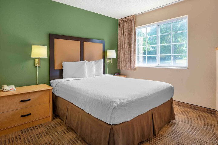 1 Queen Bed | Mobility Accessible Tub Suite Kitchen (3 of 6)