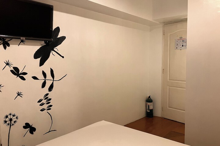 Room 43 of 89