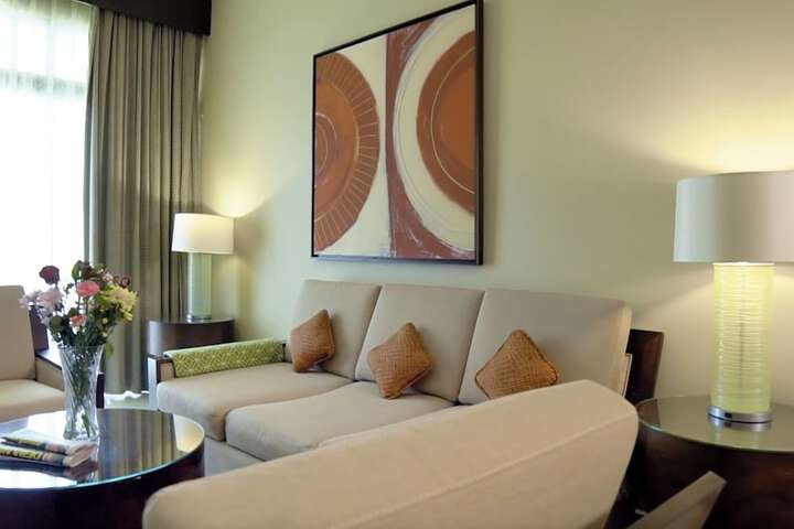 Room 35 of 230