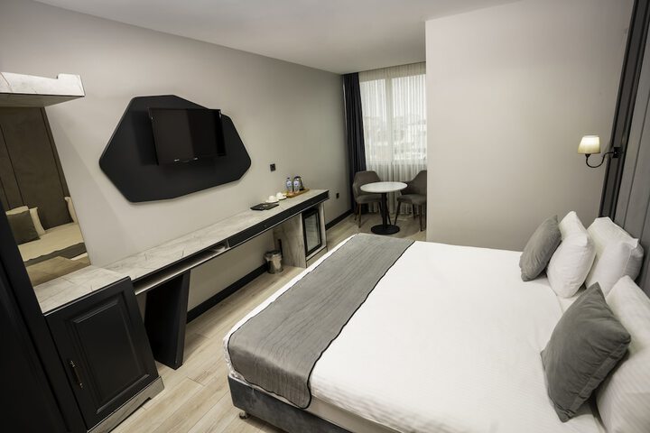 Room 8 of 41