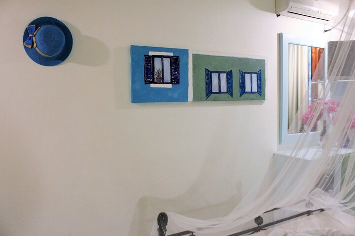 Room 12 of 107