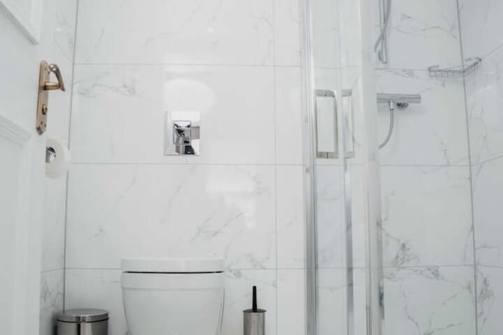 Room 62 of 76