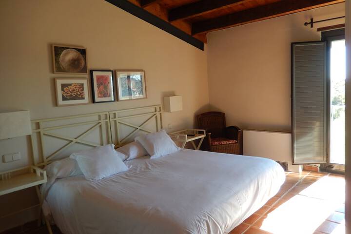 Room 9 of 43