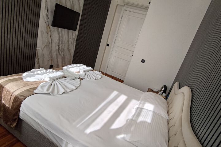 Room 20 of 104