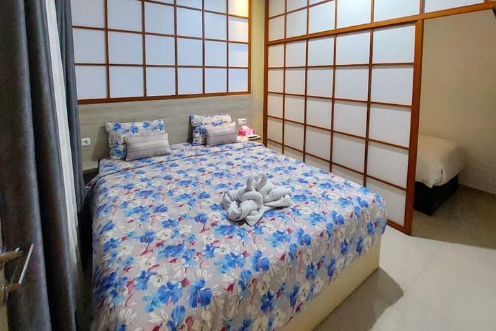 Room 9 of 20