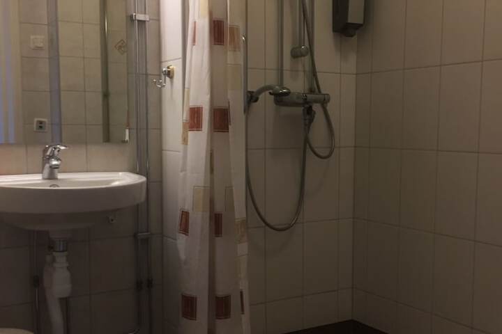 Room 53 of 71