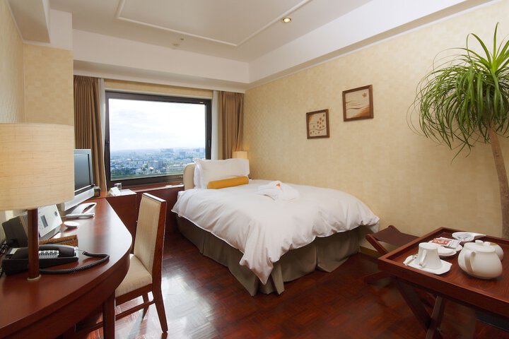 Room 18 of 123