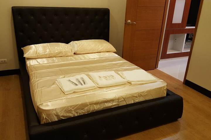Room 3 of 37