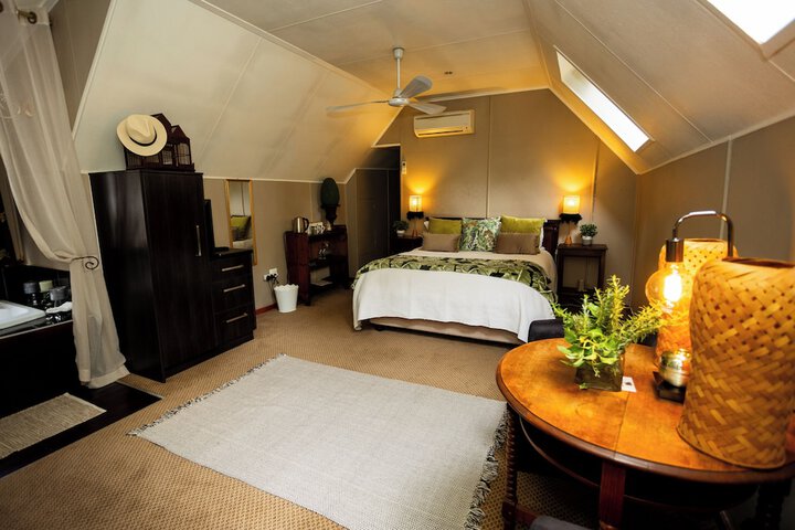 Room 53 of 84