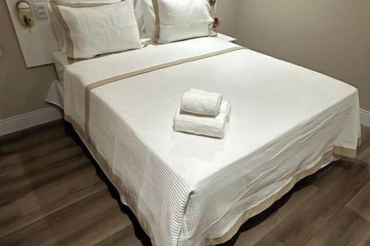 Room 5 of 22