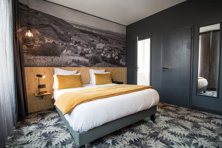 Room 15 of 61