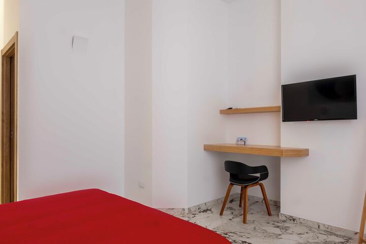 Room 91 of 212