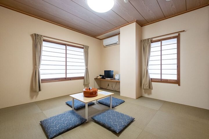 Room 16 of 74