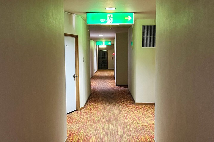 Ballroom/Hall 18 of 25