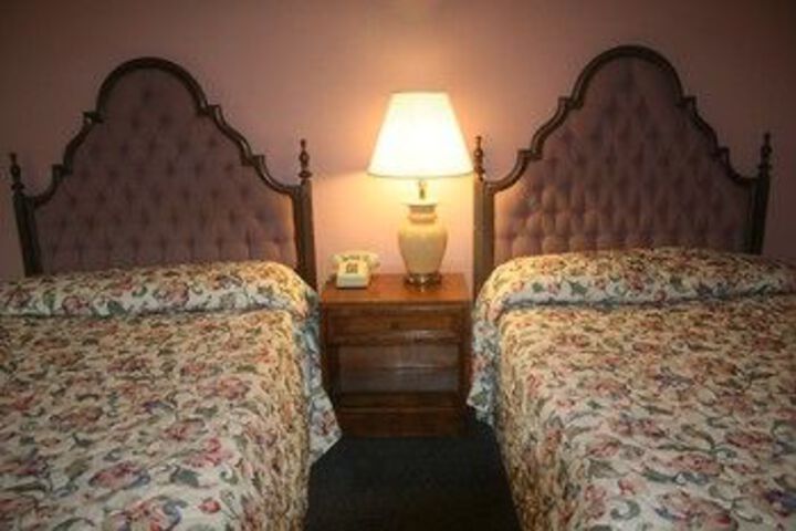 Room 9 of 24