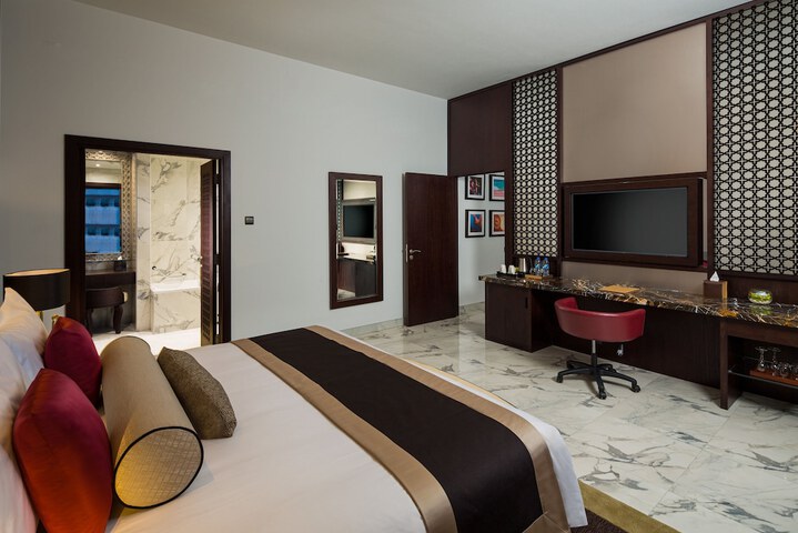 Room 17 of 77