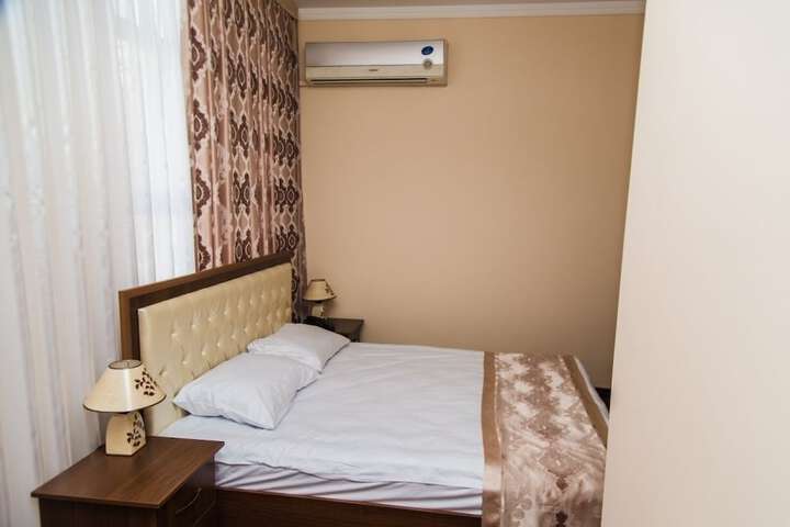 Room 7 of 60