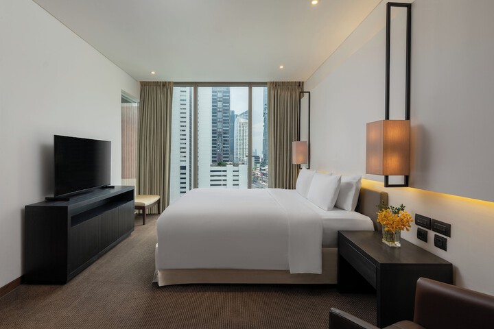 Room 35 of 122