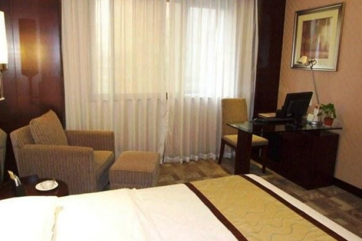 Room 2 of 15