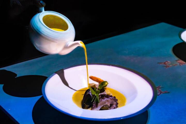 Dining 60 of 87