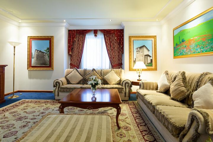 Room 15 of 110