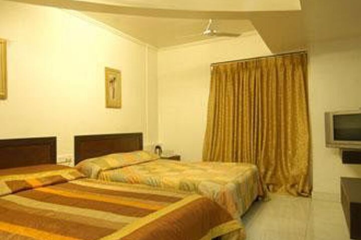 Room 9 of 20