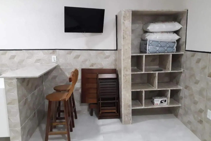 Room 3 of 8