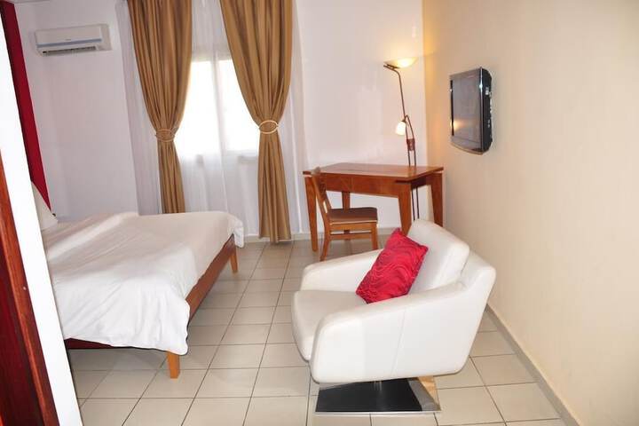 Room 4 of 31
