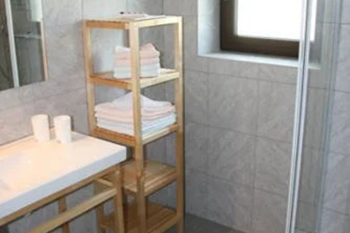 Room 7 of 10