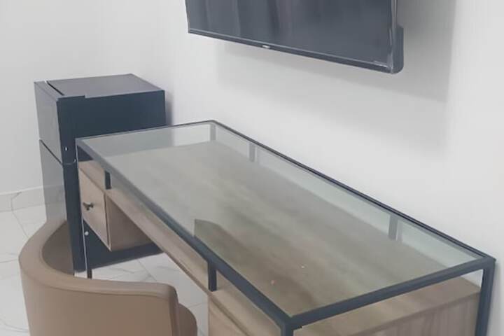 Room 6 of 38