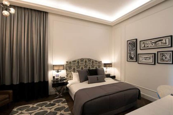 Room 15 of 94