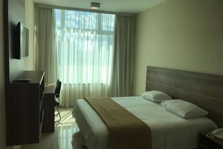 Room 11 of 42