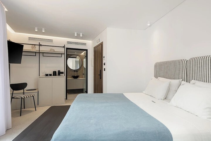 Room 37 of 70