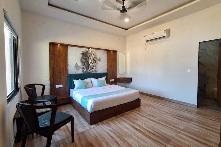 Room 13 of 63