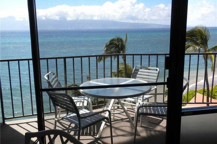 Valley Isle 707 by RedAwning in Lahaina, HI