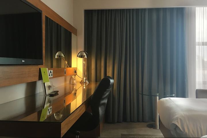 Room 13 of 81