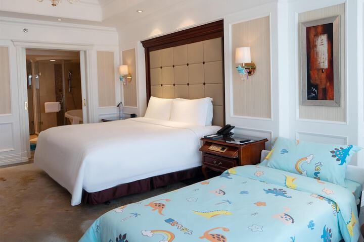 Hotel Interior 198 of 378