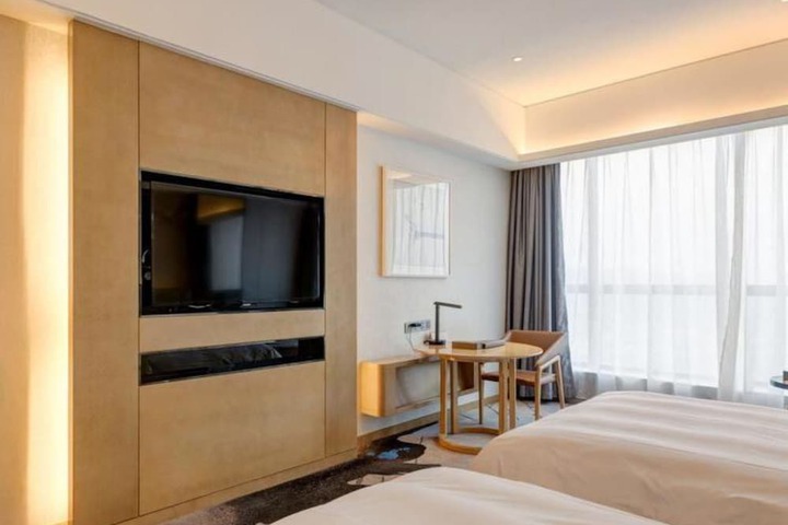 Room 5 of 46